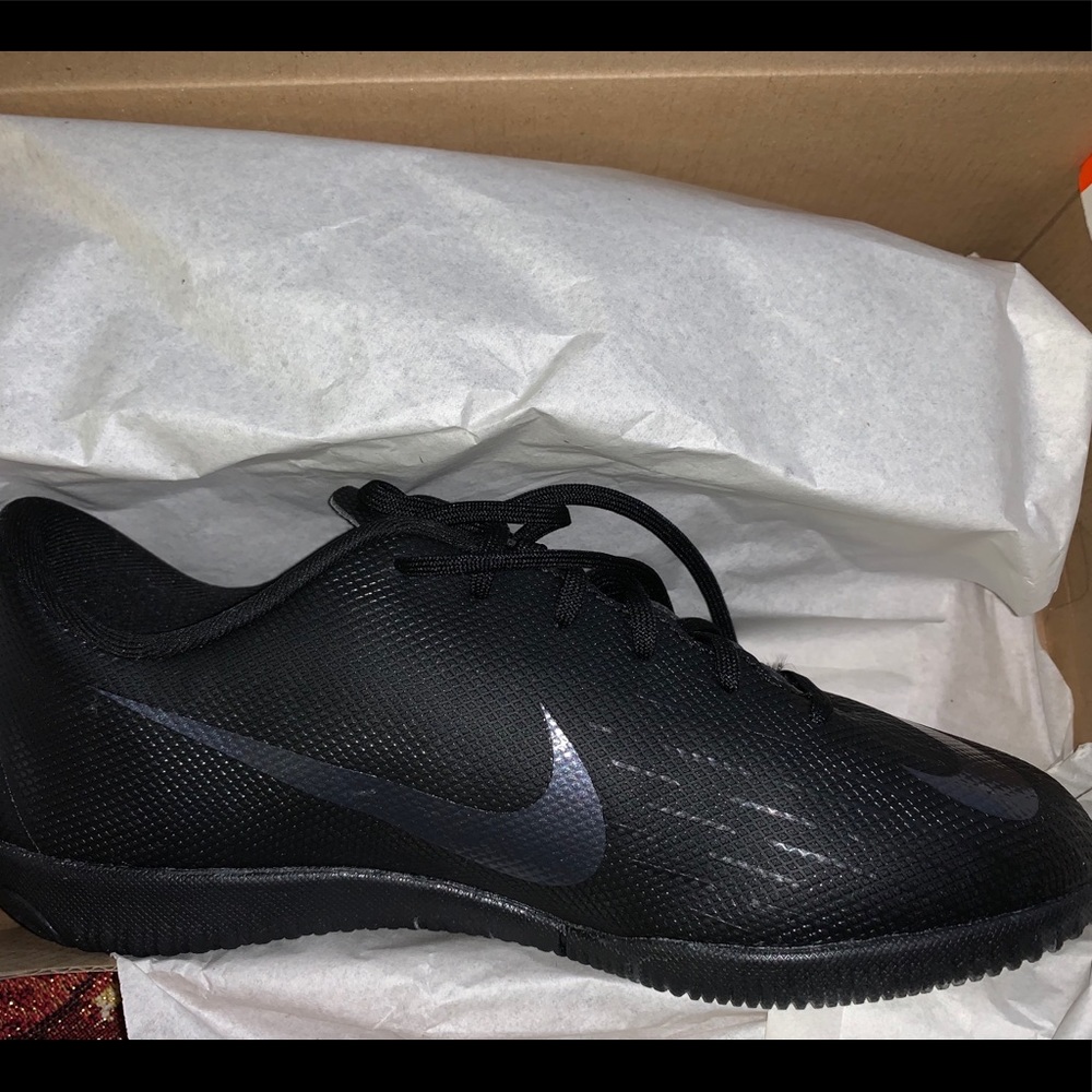Nike Jr. MercurialX vapor XII soccer shoes
